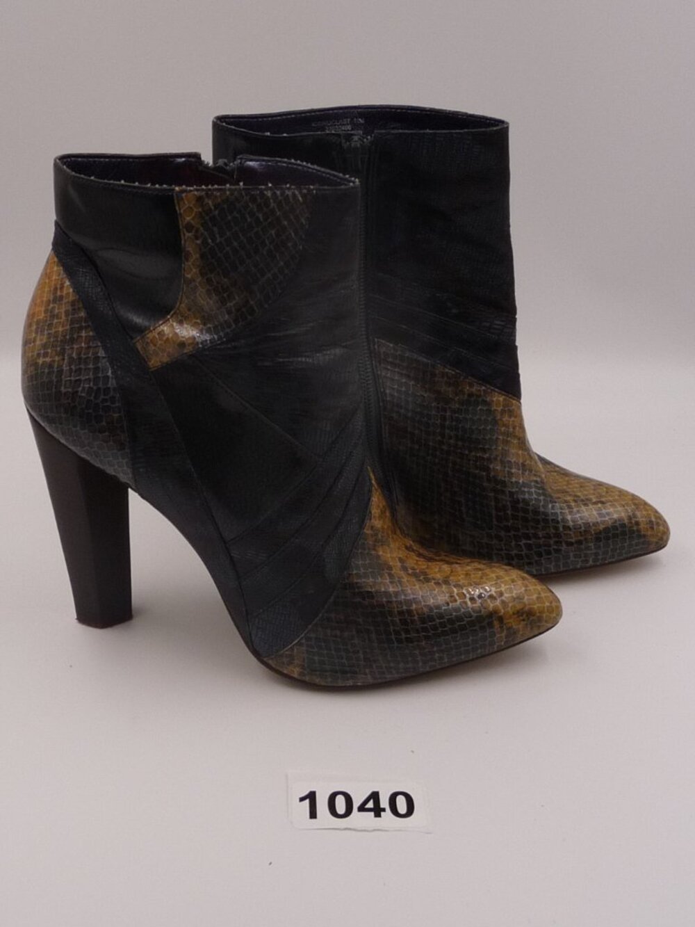 Carlos by Carlos Santana Snakeskin Print High Heel Ankle Boots Size 11M